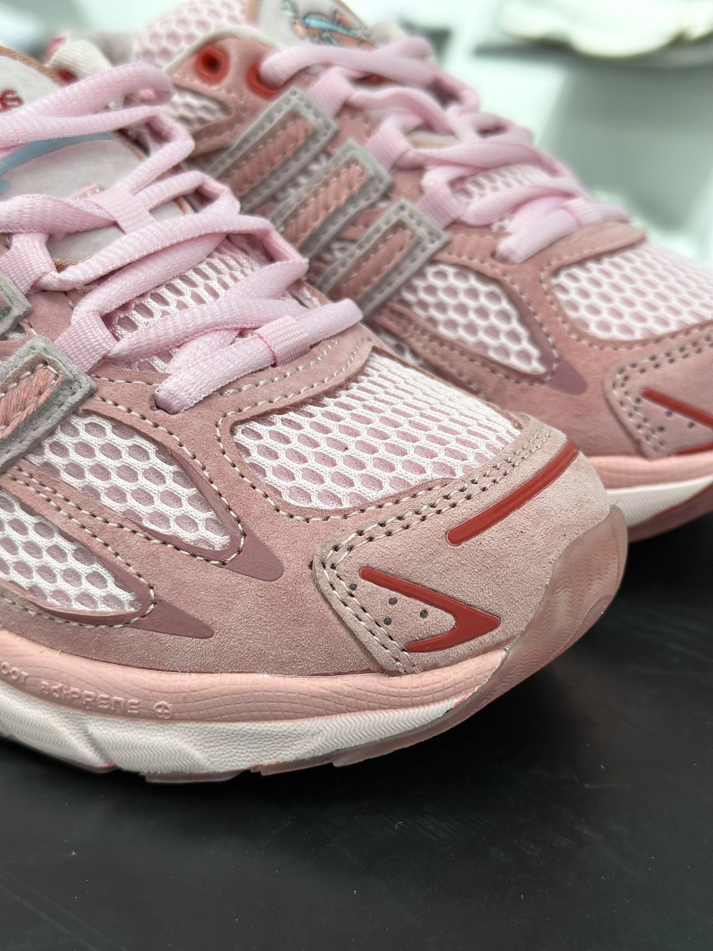 260 Unheardof x adidoriginals Adistar Cushion 3 “Captain Piggy” 粉红色 JS2974