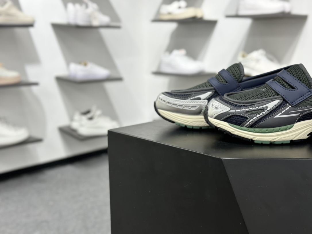 200 New Balance U1906系列 复古单品宝藏老爹鞋款 U1906LOA-Chinese UA Cheap High Quatity Brand Clothes Bags handbags Sneakers wholesale wholesaler seller from China Factory suppliers Fashion Clothing Shoes best Quality Beautiful Price 200 New Balance U1906系列 复古单品宝藏老爹鞋款 U1906LOA