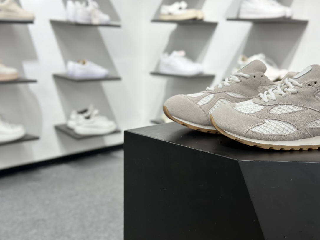 300 宝缇嘉/葆蝶家-Bottega Veneta Orbit Lace-up Low Sneakers 轨道系列系带低帮透气舒适休闲运动鞋 755915V2X40-Chinese UA Cheap High Quatity Brand Clothes Bags handbags Sneakers wholesale wholesaler seller from China Factory suppliers Fashion Clothing Shoes best Quality Beautiful Price 300 宝缇嘉/葆蝶家-Bottega Veneta Orbit Lace-up Low Sneakers 轨道系列系带低帮透气舒适休闲运动鞋 755915V2X40