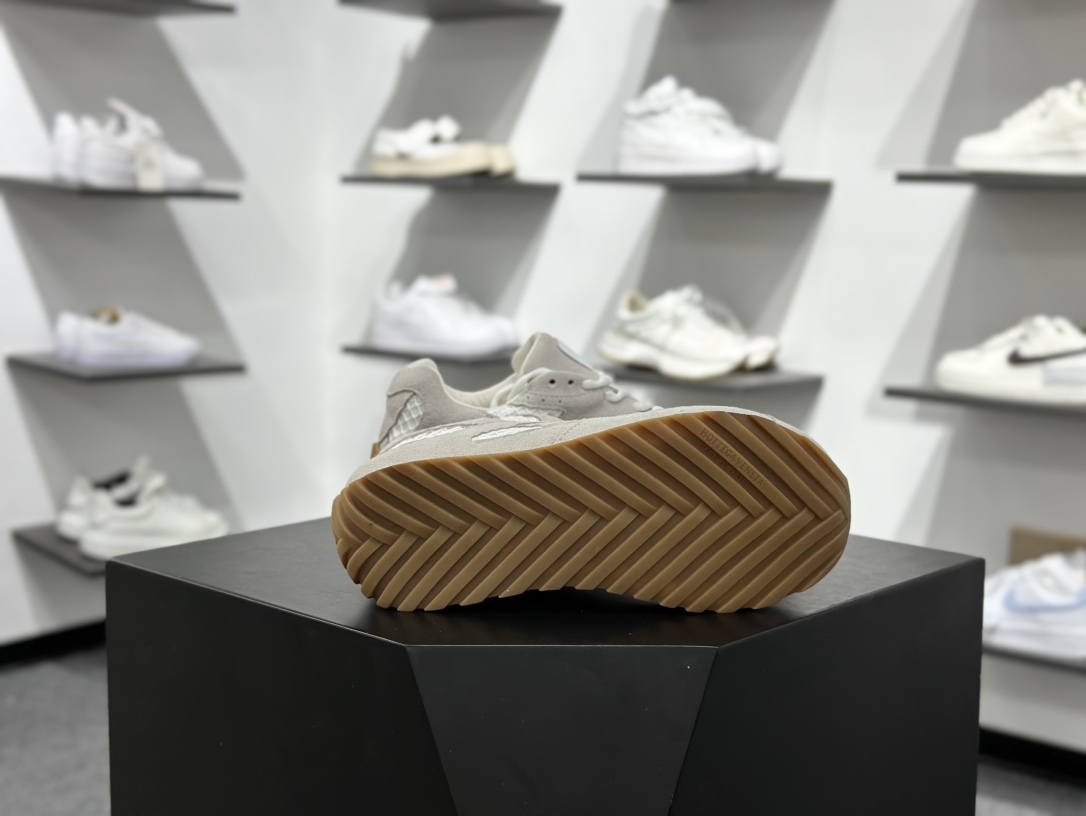 300 宝缇嘉/葆蝶家-Bottega Veneta Orbit Lace-up Low Sneakers 轨道系列系带低帮透气舒适休闲运动鞋 755915V2X40-Chinese UA Cheap High Quatity Brand Clothes Bags handbags Sneakers wholesale wholesaler seller from China Factory suppliers Fashion Clothing Shoes best Quality Beautiful Price 300 宝缇嘉/葆蝶家-Bottega Veneta Orbit Lace-up Low Sneakers 轨道系列系带低帮透气舒适休闲运动鞋 755915V2X40