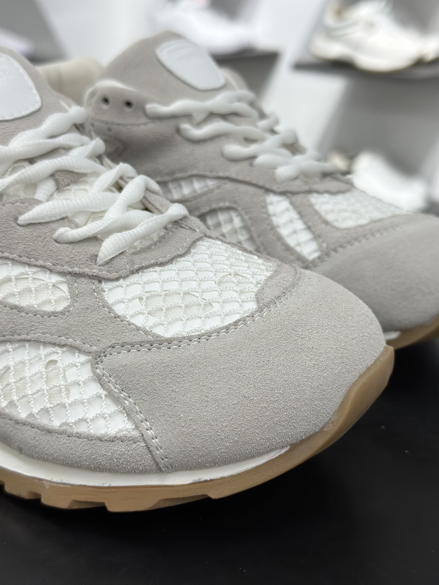 300 宝缇嘉/葆蝶家-Bottega Veneta Orbit Lace-up Low Sneakers 轨道系列系带低帮透气舒适休闲运动鞋 755915V2X40-Chinese UA Cheap High Quatity Brand Clothes Bags handbags Sneakers wholesale wholesaler seller from China Factory suppliers Fashion Clothing Shoes best Quality Beautiful Price 300 宝缇嘉/葆蝶家-Bottega Veneta Orbit Lace-up Low Sneakers 轨道系列系带低帮透气舒适休闲运动鞋 755915V2X40