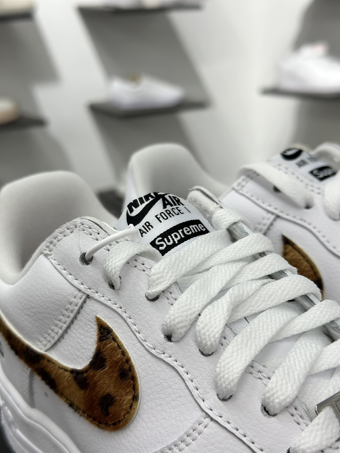 180 Nike Air Force 1 Low 07 x superme 豹纹白 IM3483-100-Chinese UA Cheap High Quatity Brand Clothes Bags handbags Sneakers wholesale wholesaler seller from China Factory suppliers Fashion Clothing Shoes best Quality Beautiful Price 180 Nike Air Force 1 Low 07 x superme 豹纹白 IM3483-100