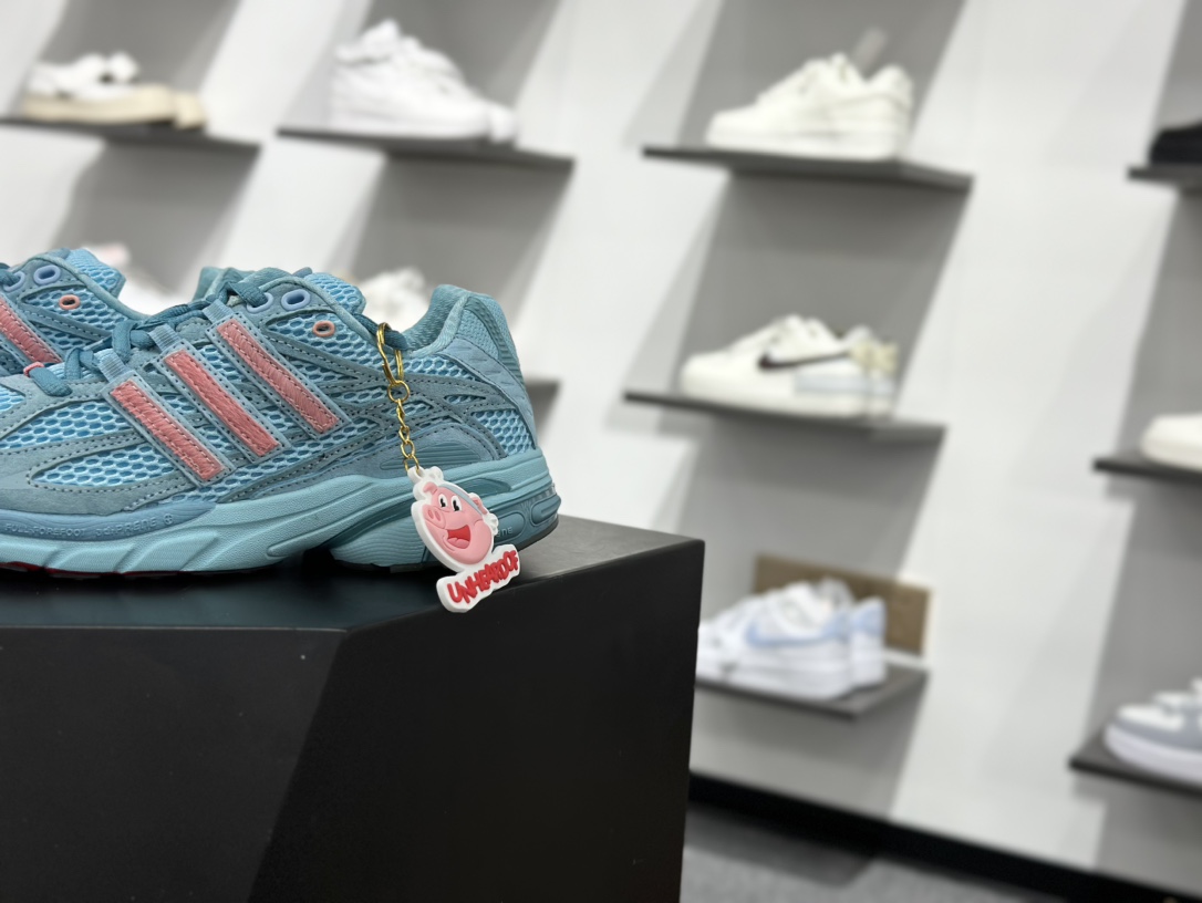 260 UNheardof x adidoriginals Adistar Cushion 3 时尚舒适 复古休闲跑步鞋  JS2973