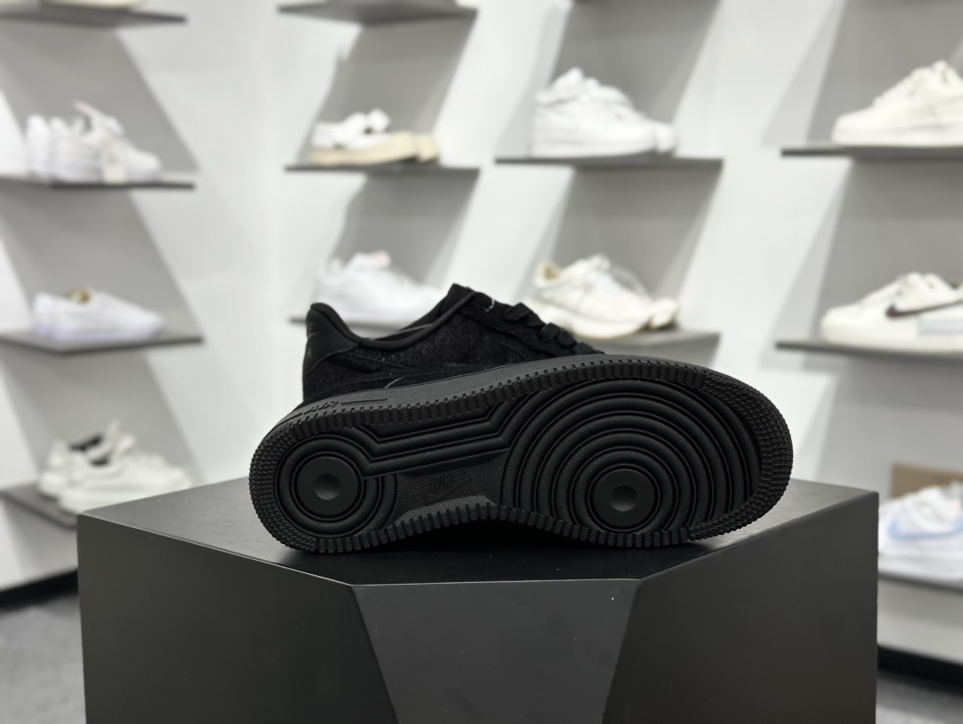200 Nike Air Force 1 Low 07 纯黑绒毛 II7398-001
