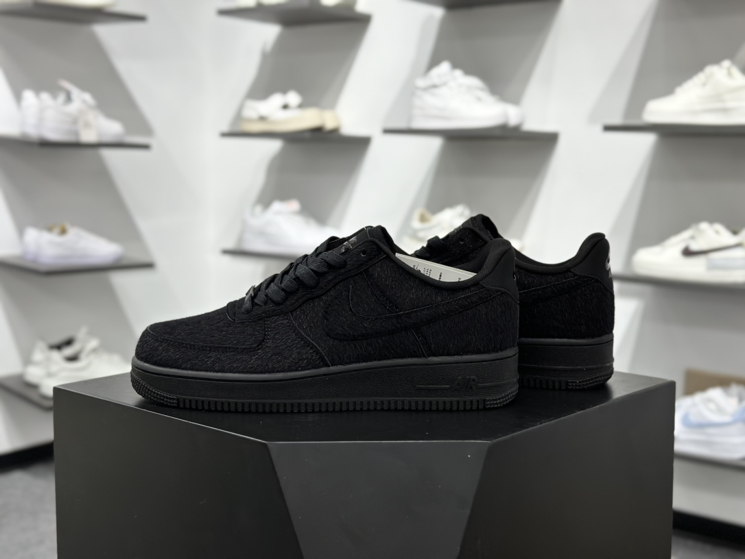 200 Nike Air Force 1 Low 07 纯黑绒毛 II7398-001