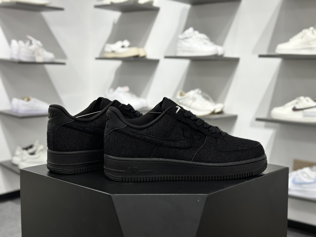 200 Nike Air Force 1 Low 07 纯黑绒毛 II7398-001