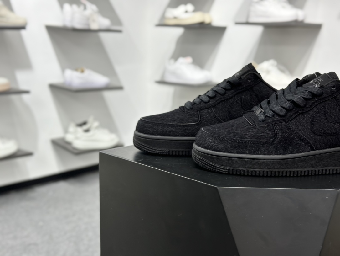 200 Nike Air Force 1 Low 07 纯黑绒毛 II7398-001