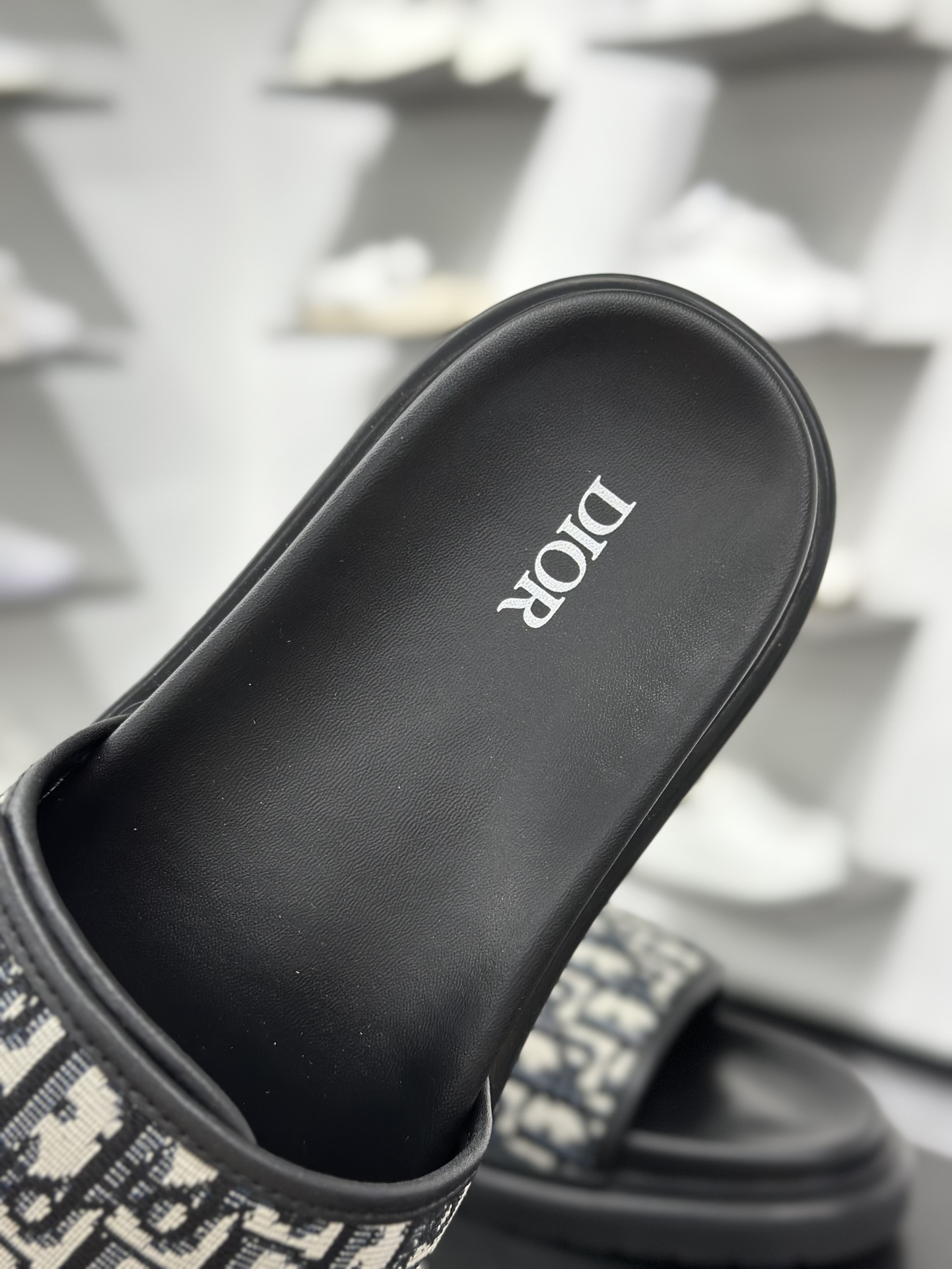 240 Dior迪奥 最新款H-Town 系列 Oblique 厚底 拖鞋 凉鞋 广东纯原出品 这款 Dior H-Town 凉鞋致敬运动风格经典标识-Chinese UA Cheap High Quatity Brand Clothes Bags handbags Sneakers wholesale wholesaler seller from China Factory suppliers Fashion Clothing Shoes best Quality Beautiful Price 240 Dior迪奥 最新款H-Town 系列 Oblique 厚底 拖鞋 凉鞋 广东纯原出品 这款 Dior H-Town 凉鞋致敬运动风格经典标识