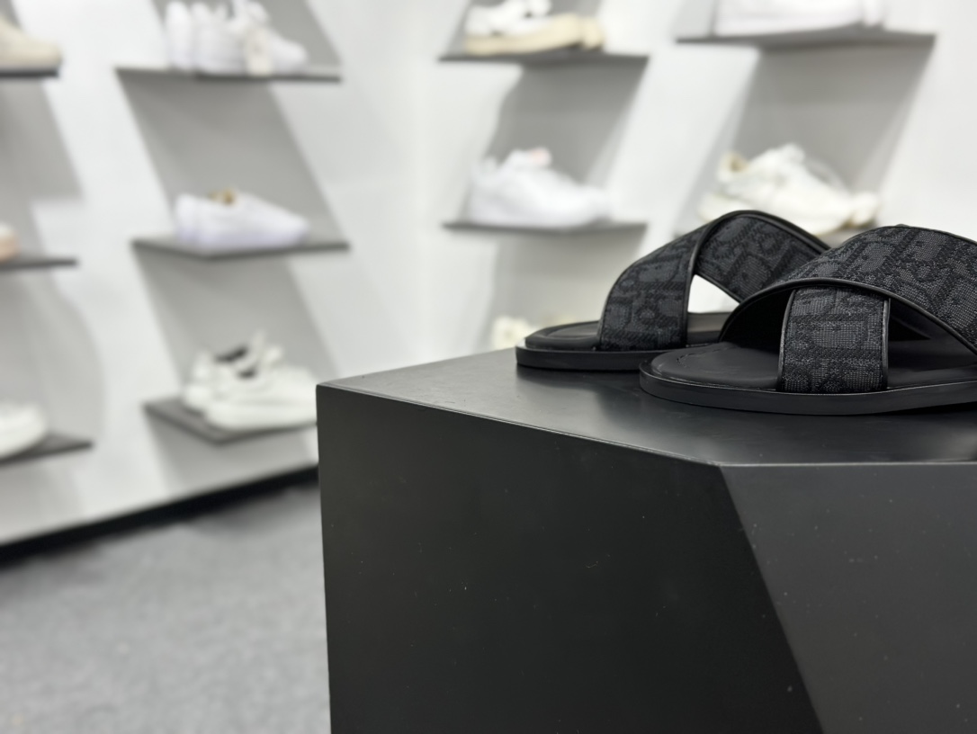 240 迪奥/Dior AliSandals Canvas”Oblique”阿利亚系列复古休闲运动穿搭凉拖鞋-Chinese UA Cheap High Quatity Brand Clothes Bags handbags Sneakers wholesale wholesaler seller from China Factory suppliers Fashion Clothing Shoes best Quality Beautiful Price 240 迪奥/Dior AliSandals Canvas”Oblique”阿利亚系列复古休闲运动穿搭凉拖鞋