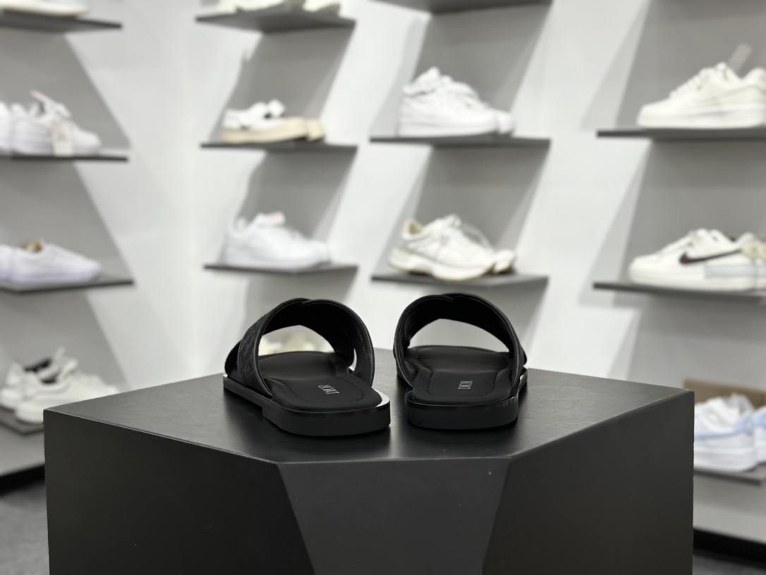 240 迪奥/Dior AliSandals Canvas”Oblique”阿利亚系列复古休闲运动穿搭凉拖鞋-Chinese UA Cheap High Quatity Brand Clothes Bags handbags Sneakers wholesale wholesaler seller from China Factory suppliers Fashion Clothing Shoes best Quality Beautiful Price 240 迪奥/Dior AliSandals Canvas”Oblique”阿利亚系列复古休闲运动穿搭凉拖鞋