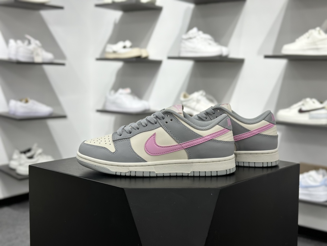 200 NIKE SB Dunk Low  DD1873-002