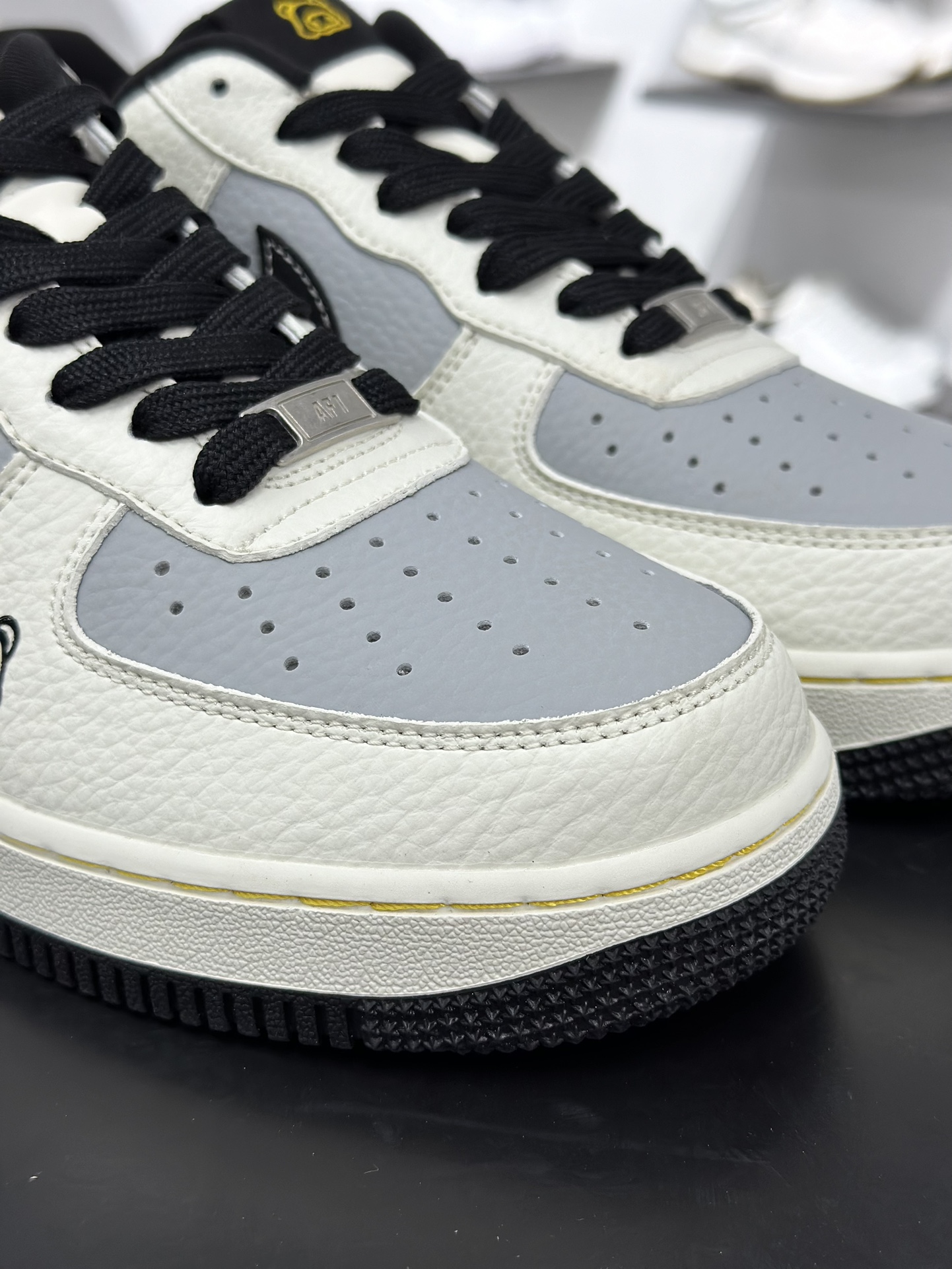 260 Nike Air Force 1 Low 泡泡玛特联名 SC0601-564