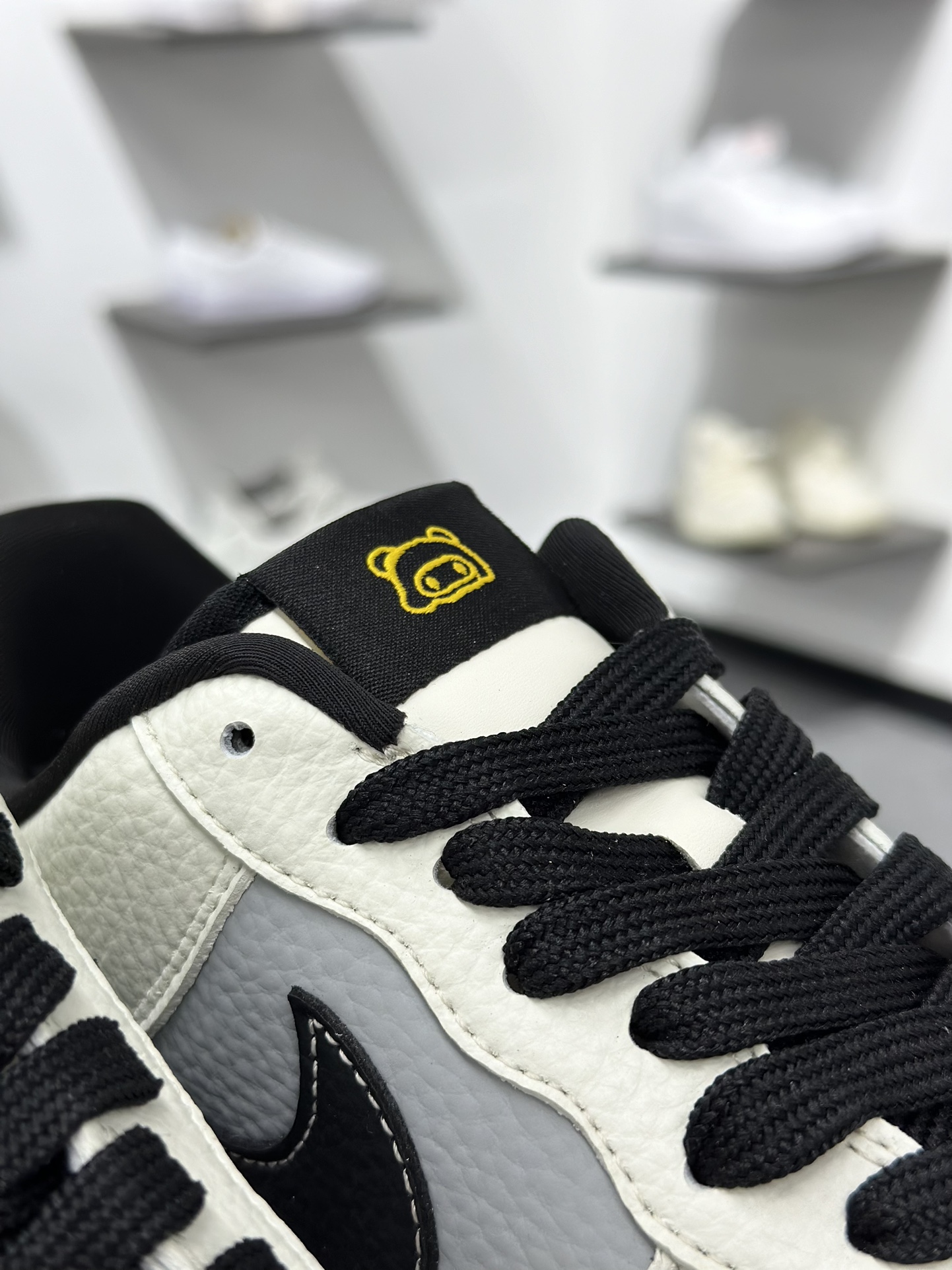 260 Nike Air Force 1 Low 泡泡玛特联名 SC0601-564