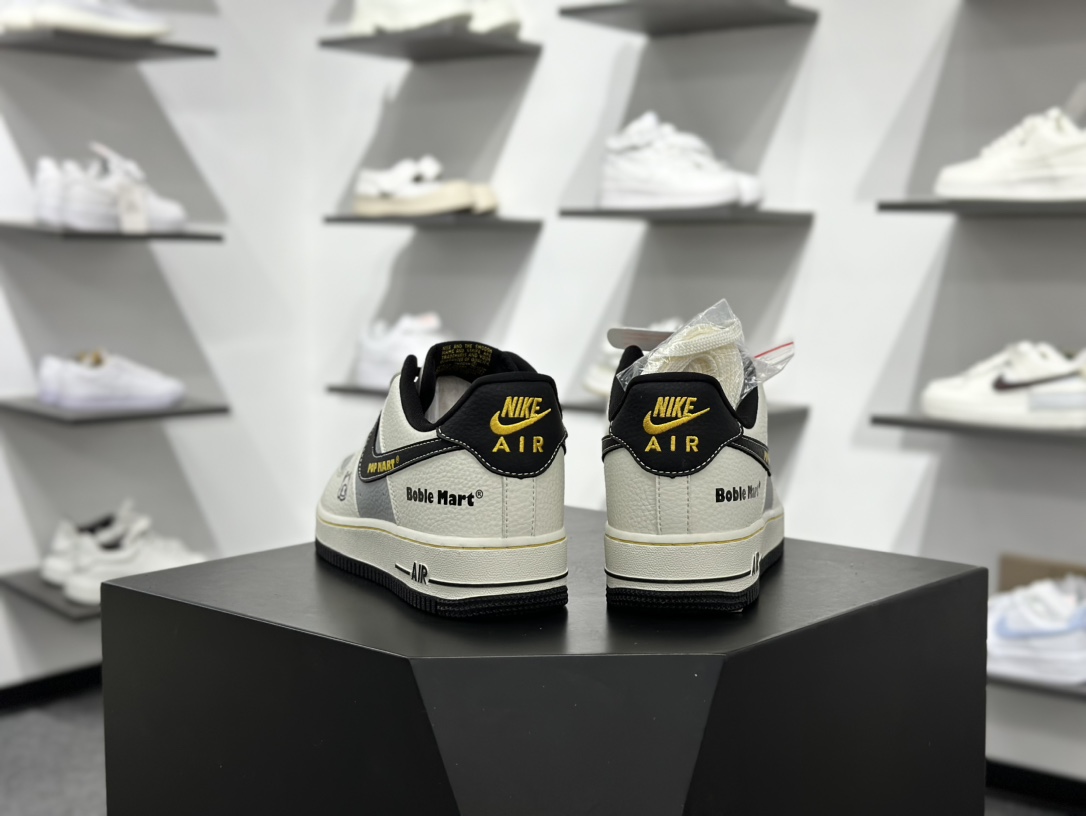 260 Nike Air Force 1 Low 泡泡玛特联名 SC0601-564