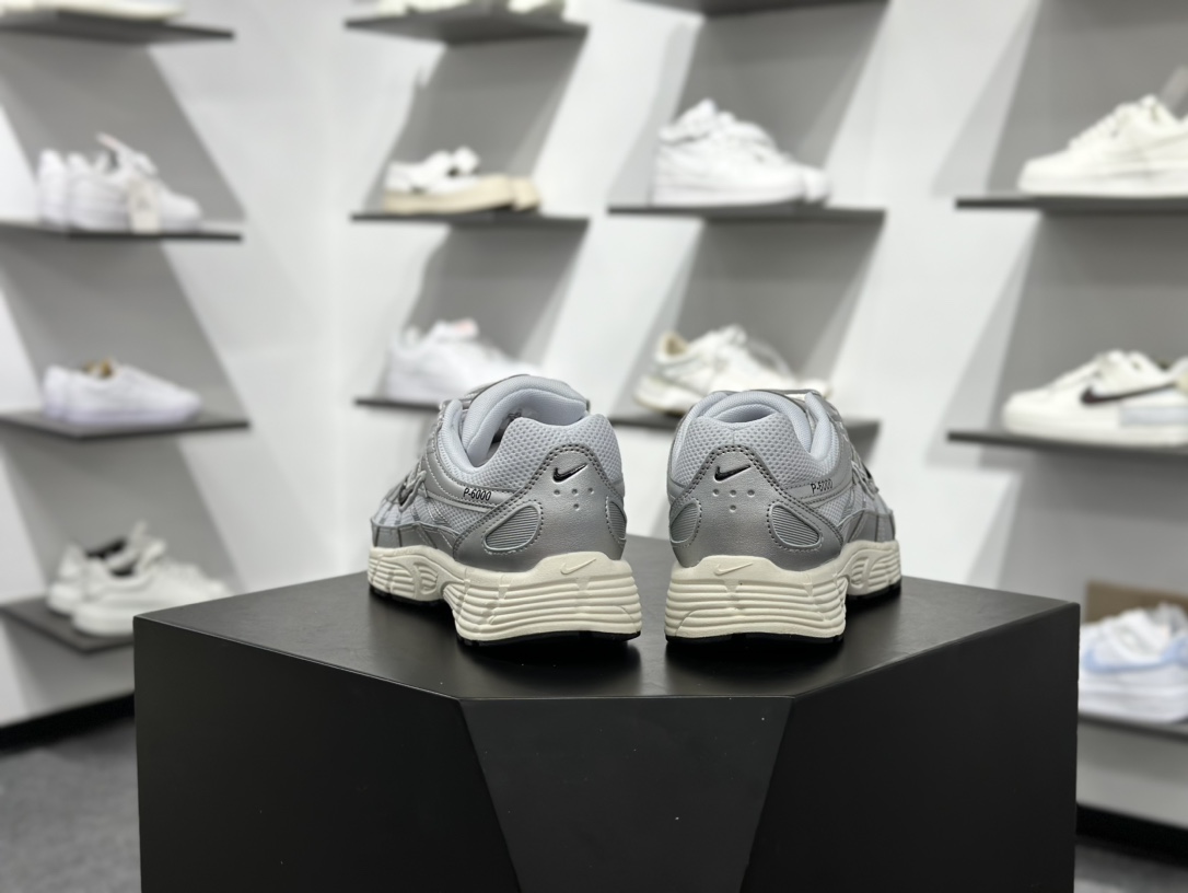 200 Nike P-6000 Initiator Running 耐克INS 复古休闲运动老爹鞋  CD6404-105
