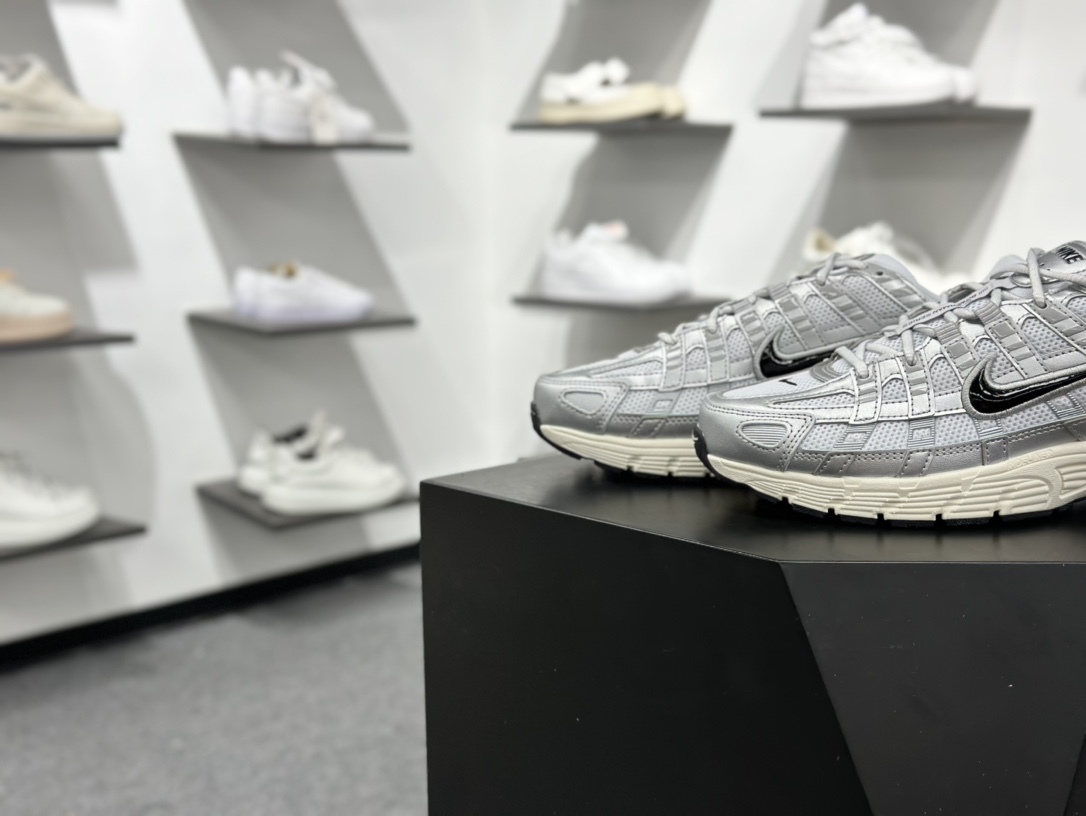 200 Nike P-6000 Initiator Running 耐克INS 复古休闲运动老爹鞋  CD6404-105