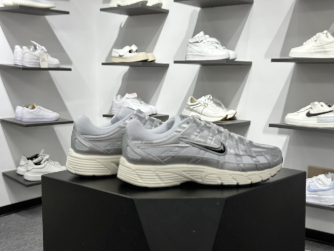 200 Nike P-6000 Initiator Running 耐克INS 复古休闲运动老爹鞋  CD6404-105