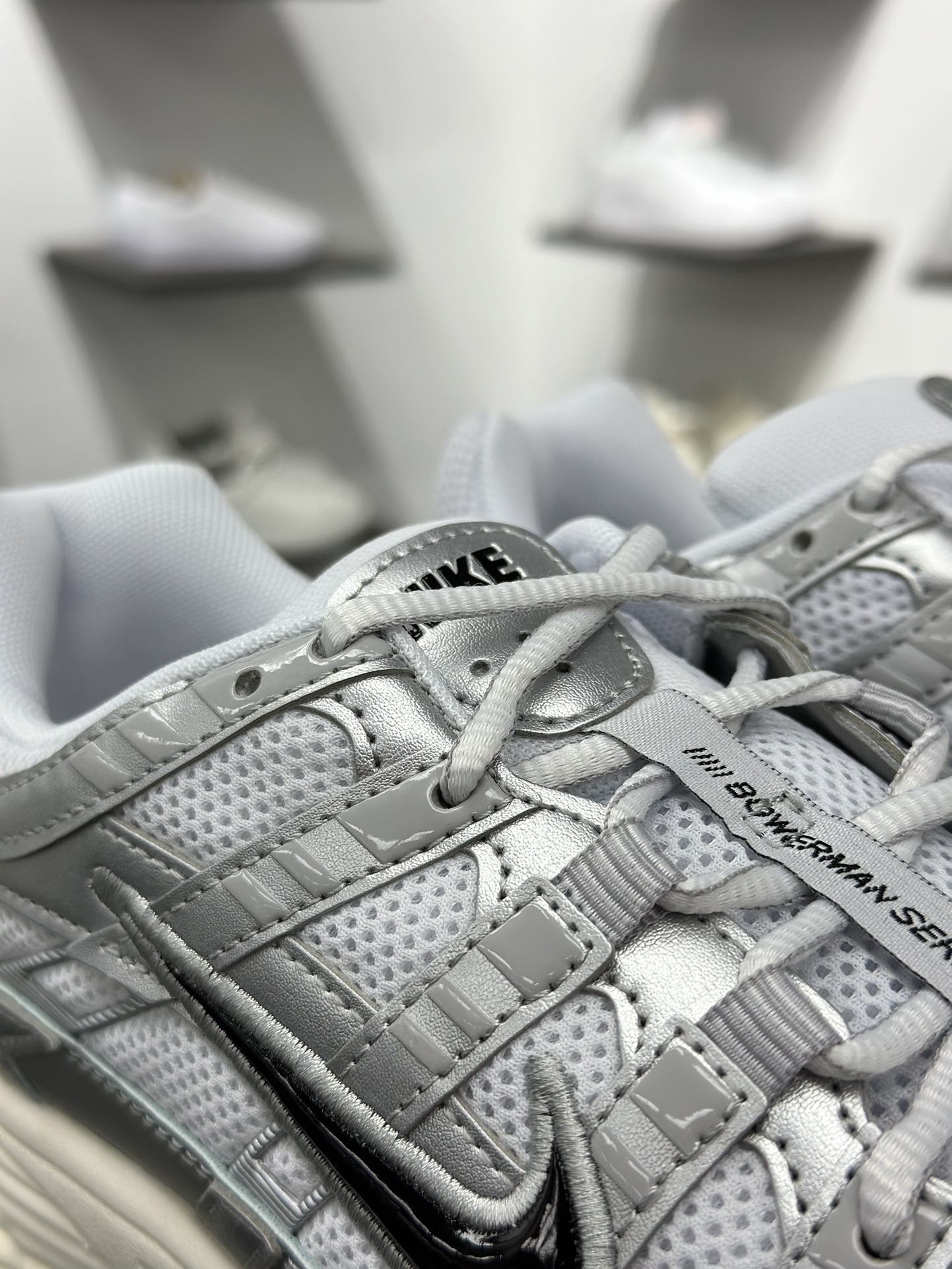 200 Nike P-6000 Initiator Running 耐克INS 复古休闲运动老爹鞋  CD6404-105