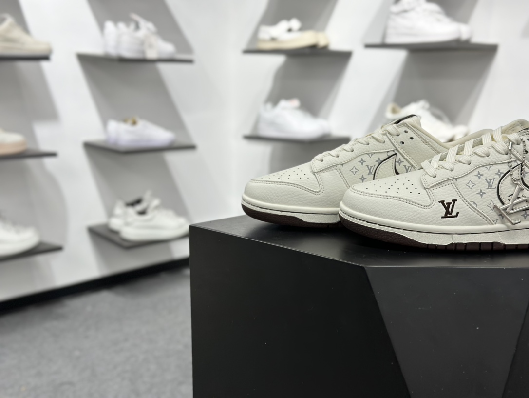 Nike SB Dunk Low 三方联名 白咖啡 高端定制 低帮休闲板鞋  SC0601-456