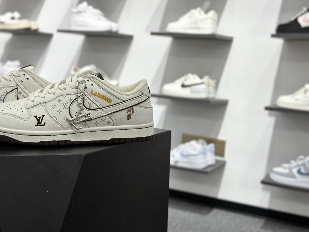 Nike SB Dunk Low 三方联名 白咖啡 高端定制 低帮休闲板鞋  SC0601-456