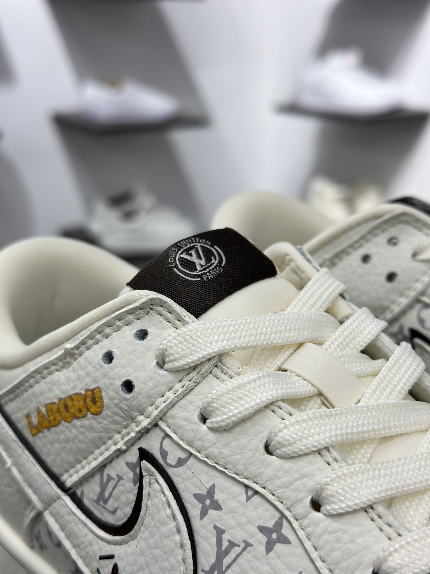 Nike SB Dunk Low 三方联名 白咖啡 高端定制 低帮休闲板鞋  SC0601-456