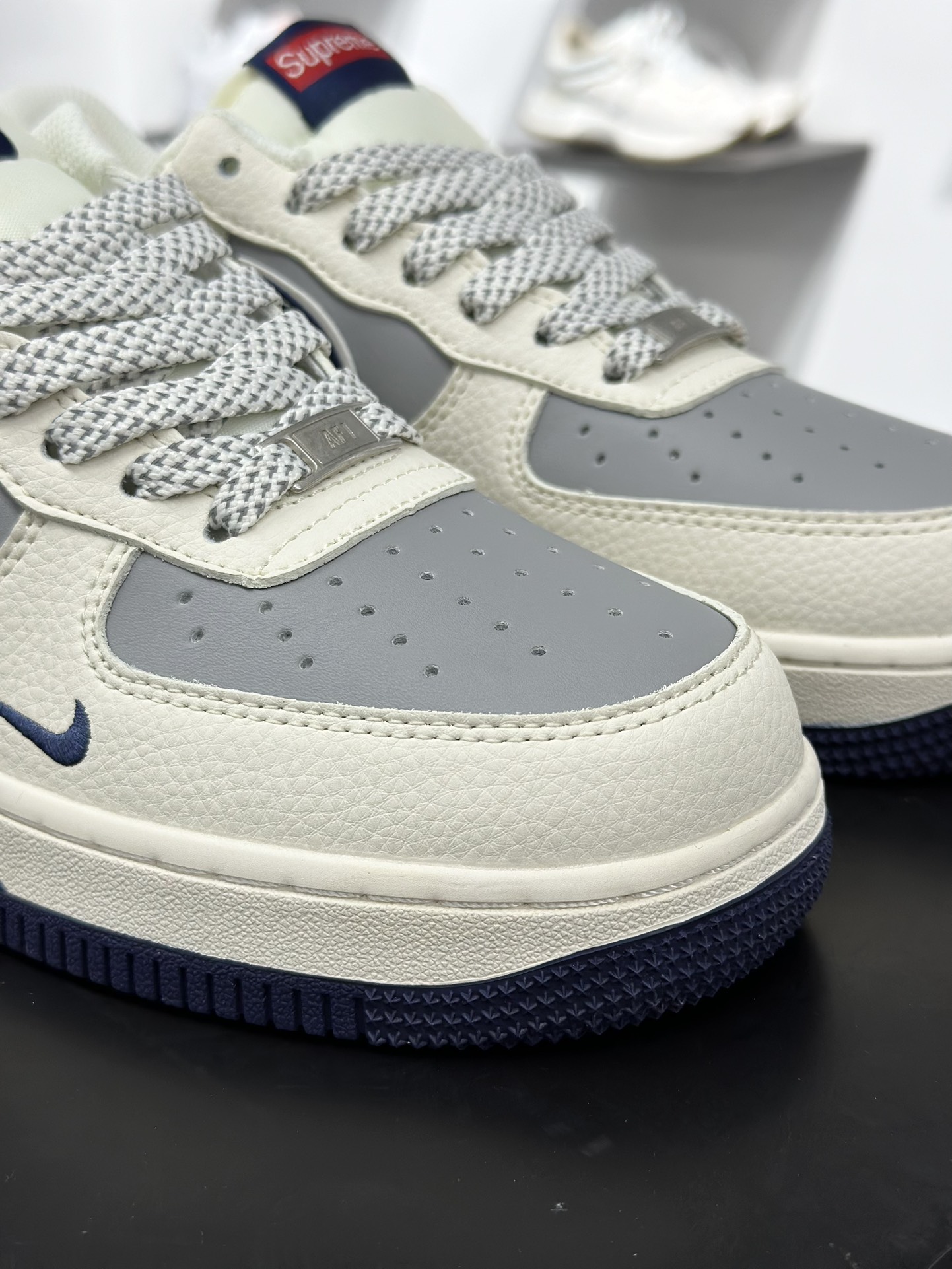 260 Louis Vuitton x Nike SB Dunk Low”LV Monogram”扣篮系列低帮板鞋 SM6668-11