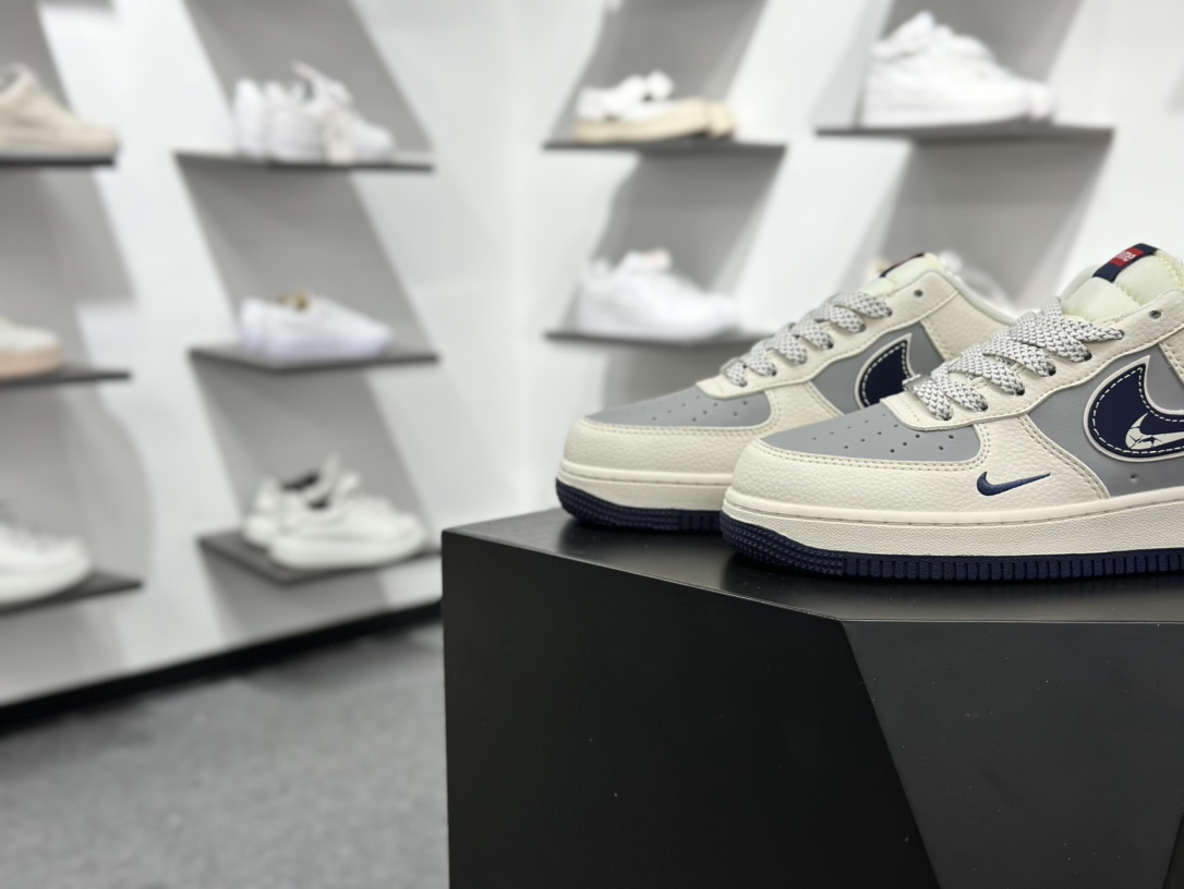 260 Louis Vuitton x Nike SB Dunk Low”LV Monogram”扣篮系列低帮板鞋 SM6668-11