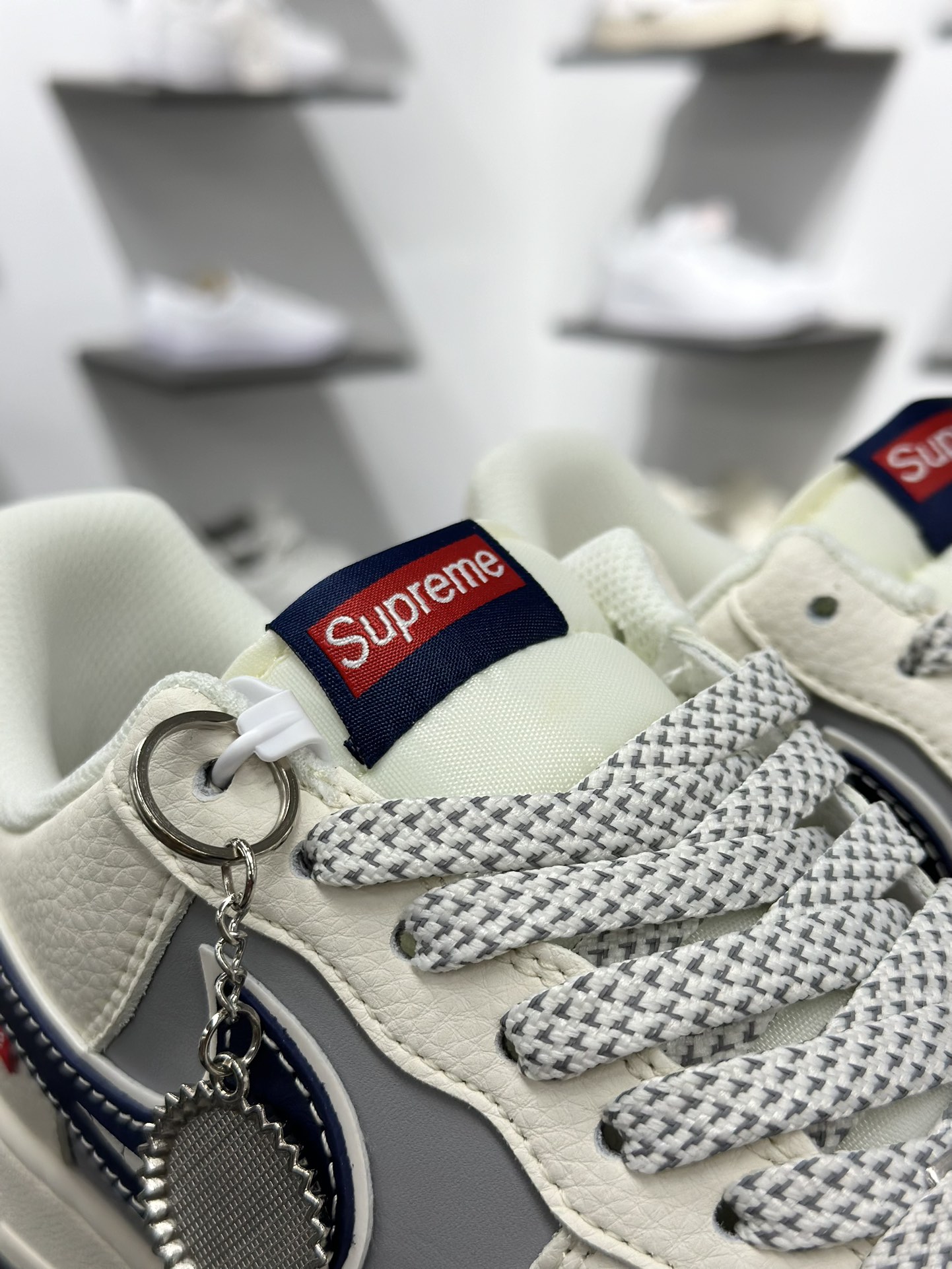 260 Louis Vuitton x Nike SB Dunk Low”LV Monogram”扣篮系列低帮板鞋 SM6668-11