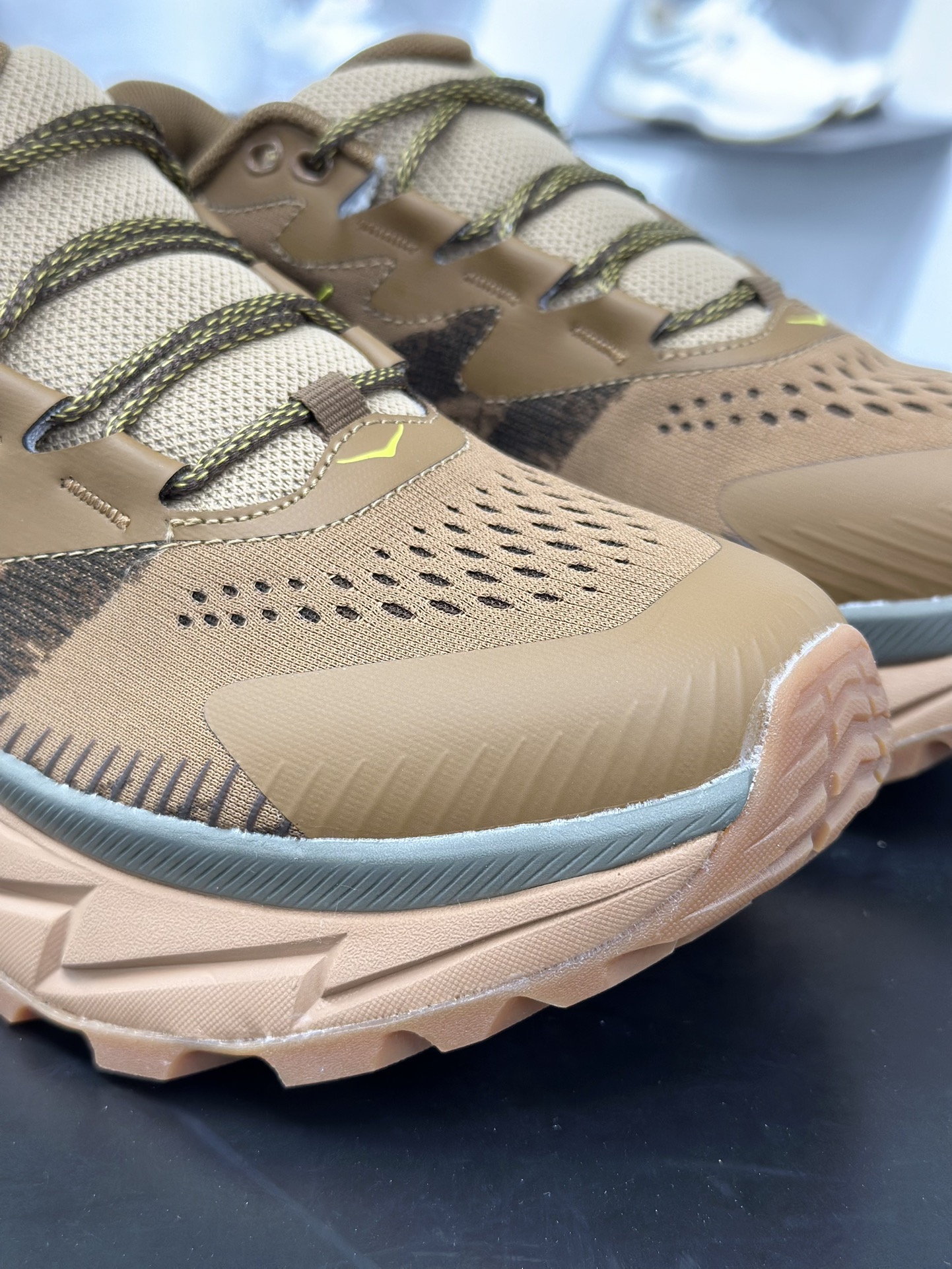 HOKA ONE ONE Skyline-Float X 动感系列舒适减震防滑低帮跑鞋  1141610/HYW