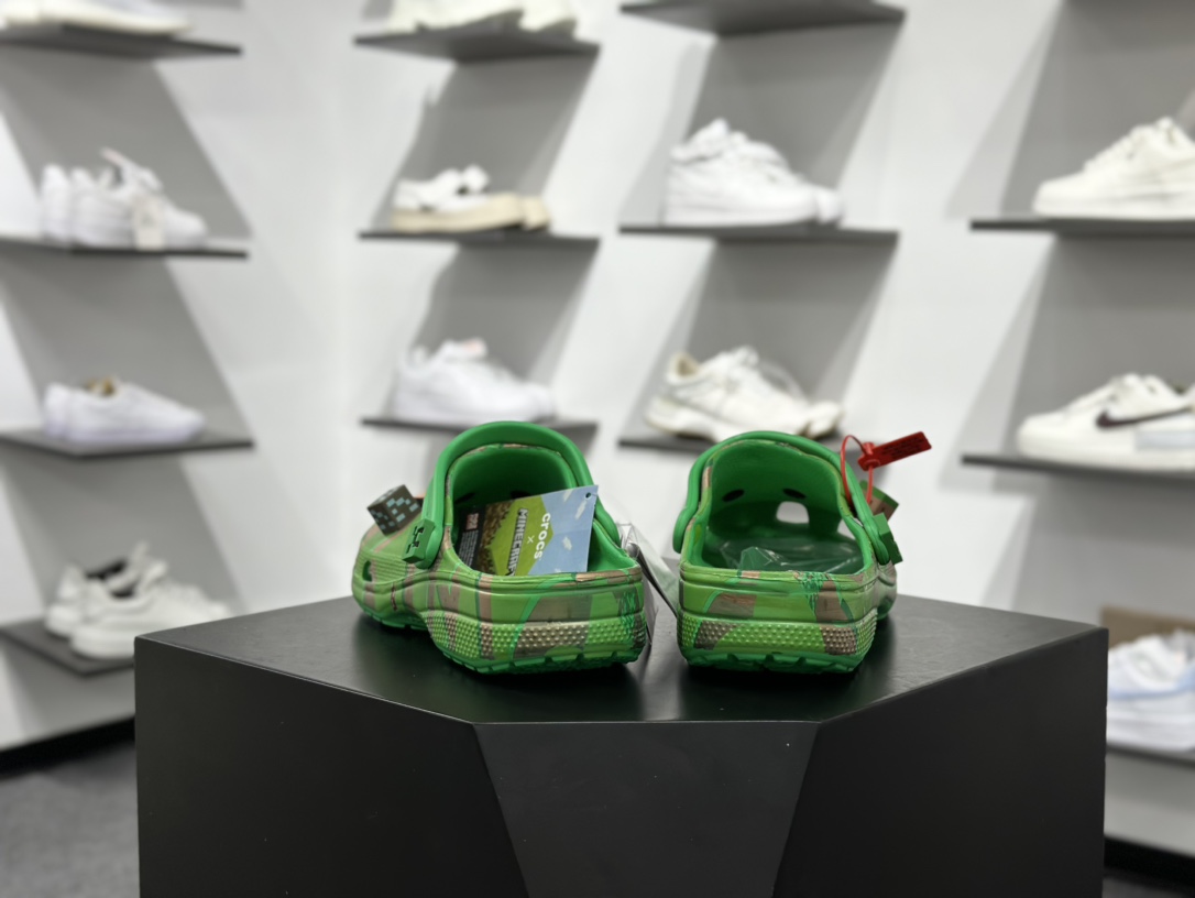 Crocs卡骆驰 Classic clog 全幅印花 洞洞鞋 经典一脚蹬包头洞洞鞋