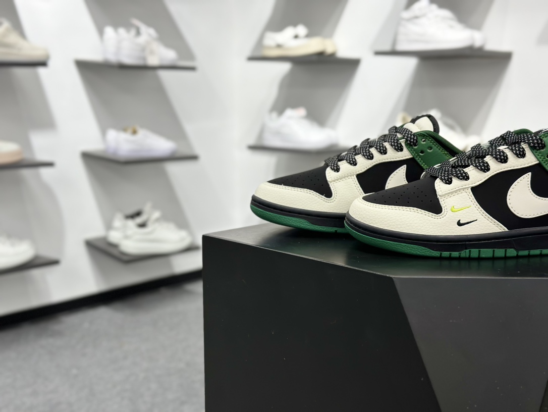 Nike SB Dunk Low 猿人头联名  QW5836-015