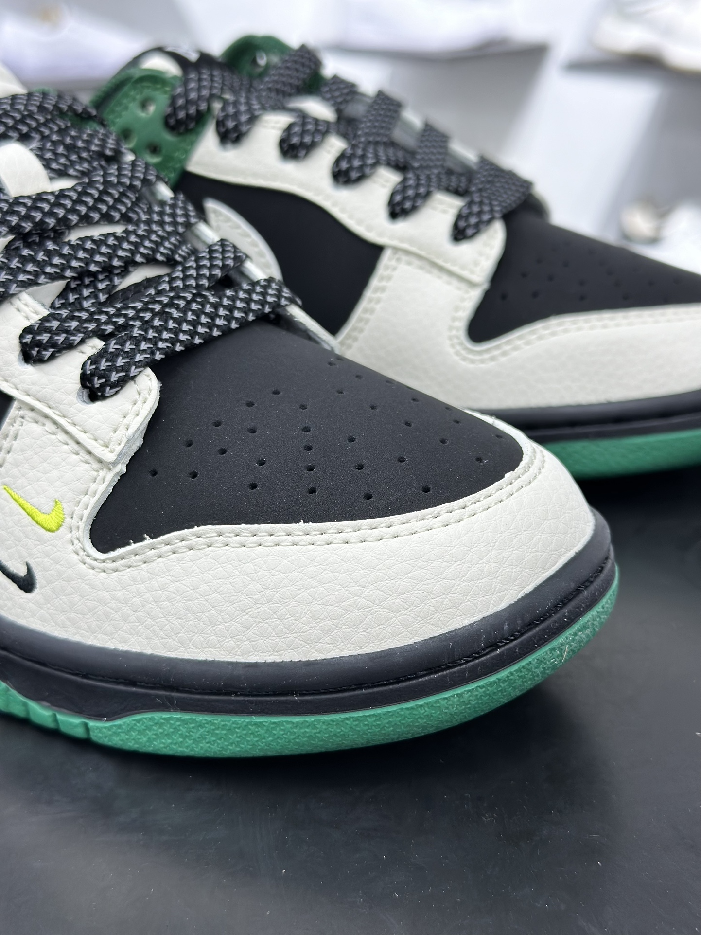Nike SB Dunk Low 猿人头联名  QW5836-015
