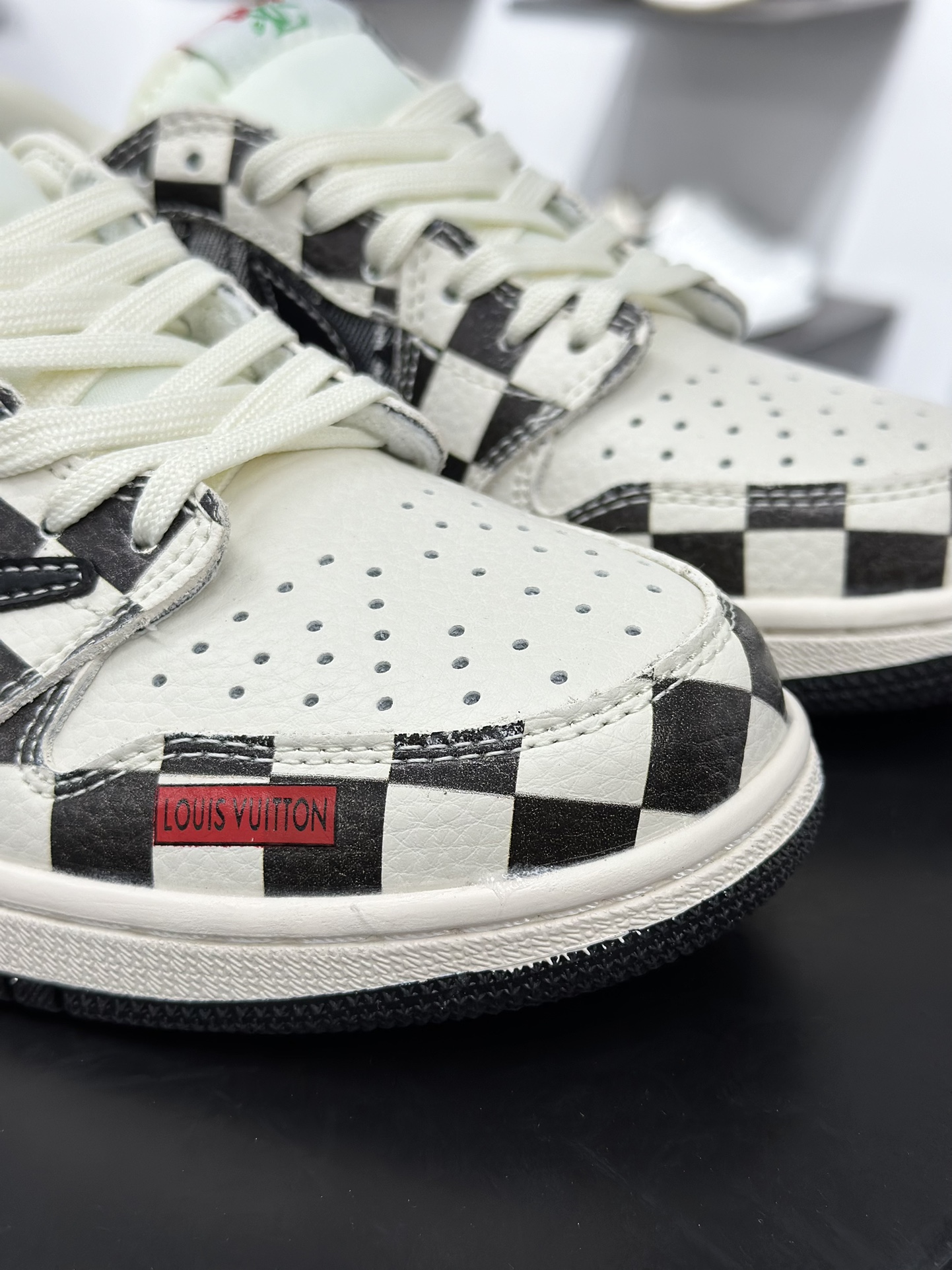 Fragment x Travis Scott x LV Air Jordan 1 Low 三方联名倒钩  LD2028-047
