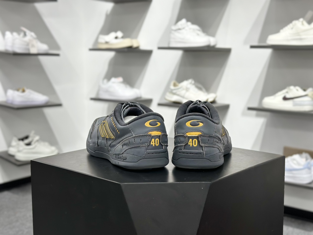 460 巴黎世家Balenciaga Hamptons Worn-Out Low Top Sneakers 汉普顿斯系列低帮运动鞋“皮革全黑白LOGO” 841765 WCURB 1180