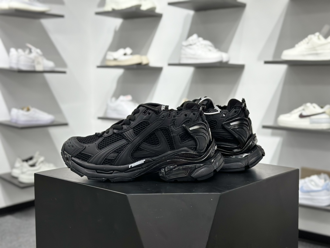 480 巴黎世家BALENCIAGA Runner Sneaker”Dark Grey/Black/Silver”2.0慢跑鞋 772767 W3RBT 1000