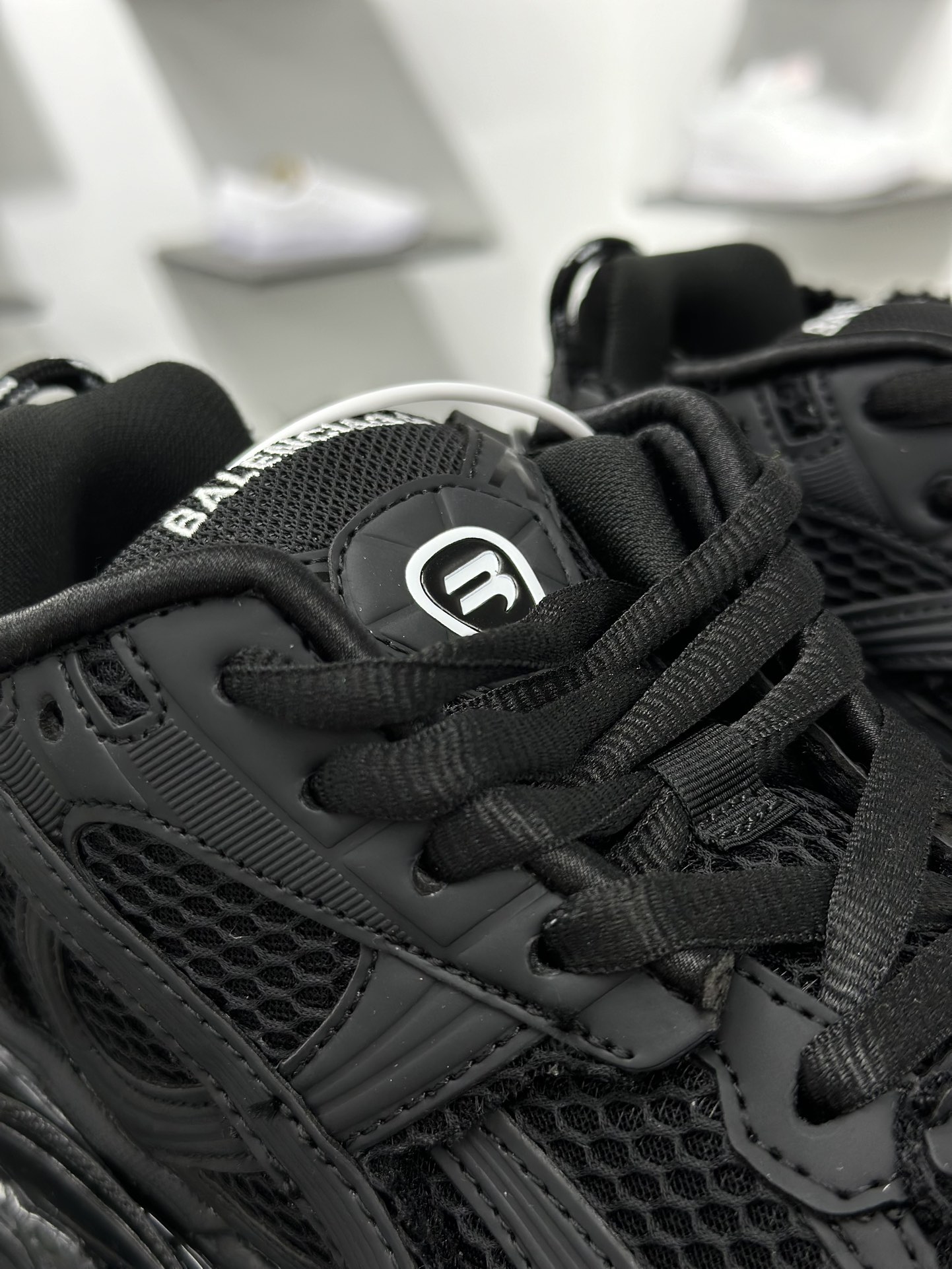 480 巴黎世家BALENCIAGA Runner Sneaker”Dark Grey/Black/Silver”2.0慢跑鞋 772767 W3RBT 1000