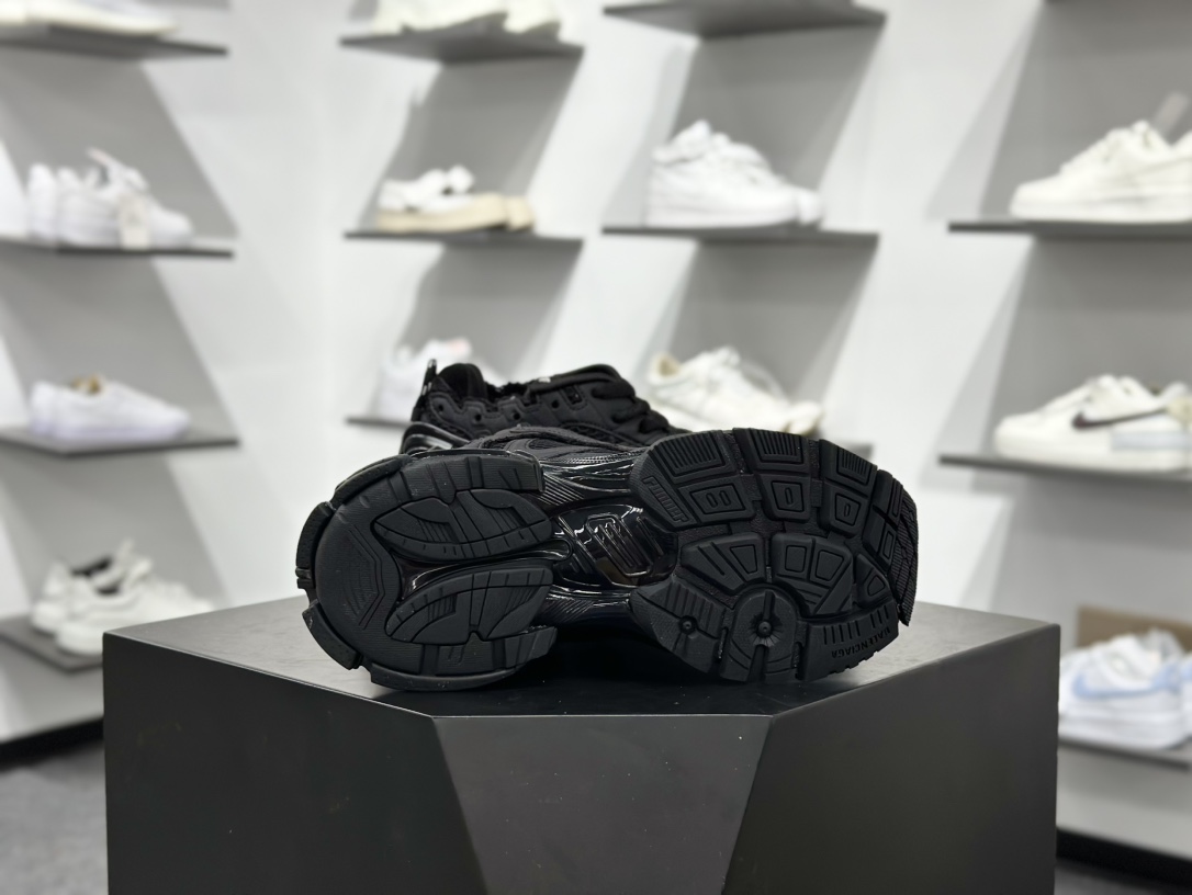 480 巴黎世家BALENCIAGA Runner Sneaker”Dark Grey/Black/Silver”2.0慢跑鞋 772767 W3RBT 1000