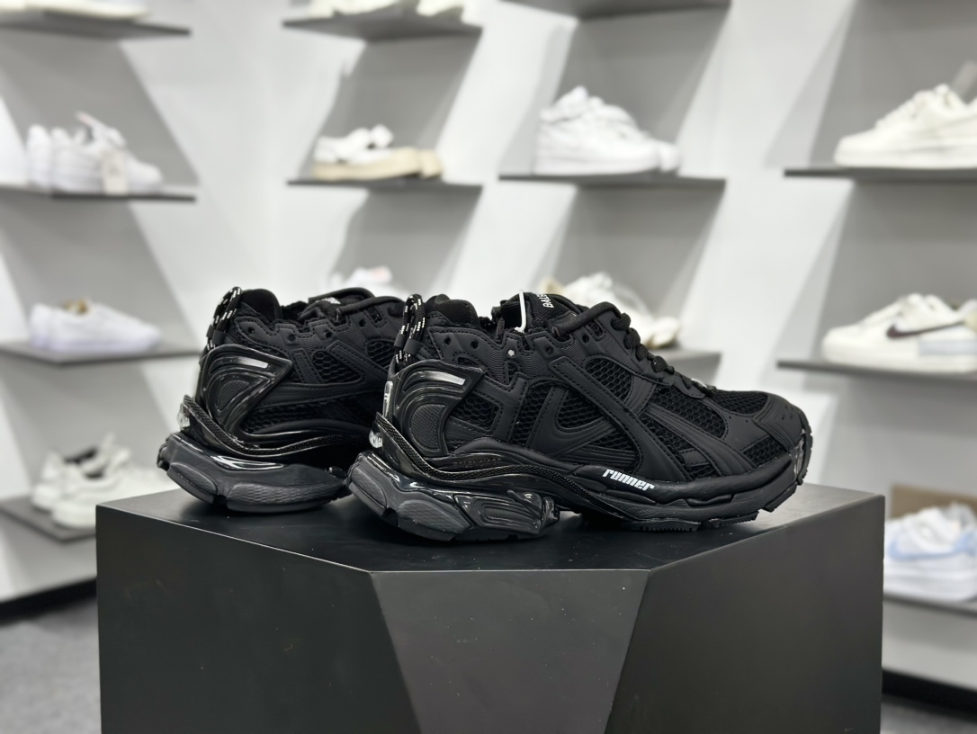 480 巴黎世家BALENCIAGA Runner Sneaker”Dark Grey/Black/Silver”2.0慢跑鞋 772767 W3RBT 1000