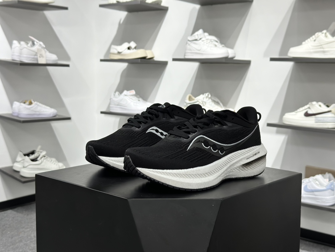 180 Saucony Triumph 21 索康尼旗舰级缓震型跑鞋 S20881