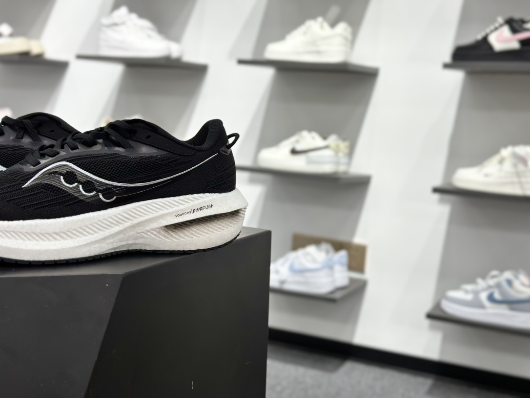 180 Saucony Triumph 21 索康尼旗舰级缓震型跑鞋 S20881