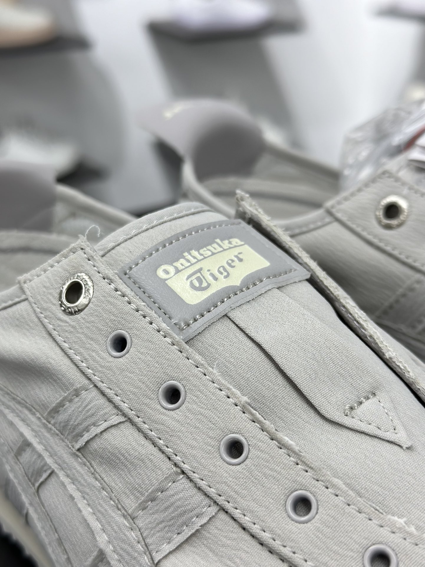 160 Onitsuka Tiger Mexico 66 SD 鬼冢虎 墨西哥升级版系列低帮复古经典虎爪百搭休闲皮革慢跑鞋  1183C408-020
