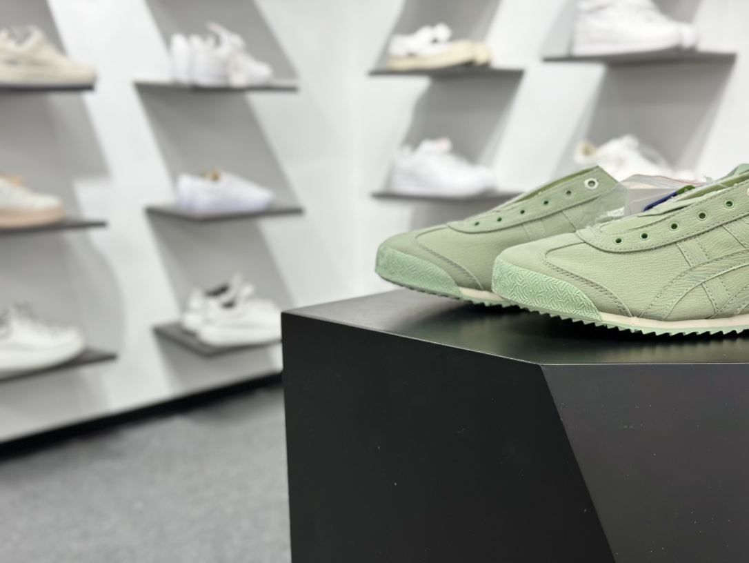 160 Onitsuka Tiger Mexico 66 SD 鬼冢虎 虎爪百搭休闲皮革慢跑鞋  1183C408-300