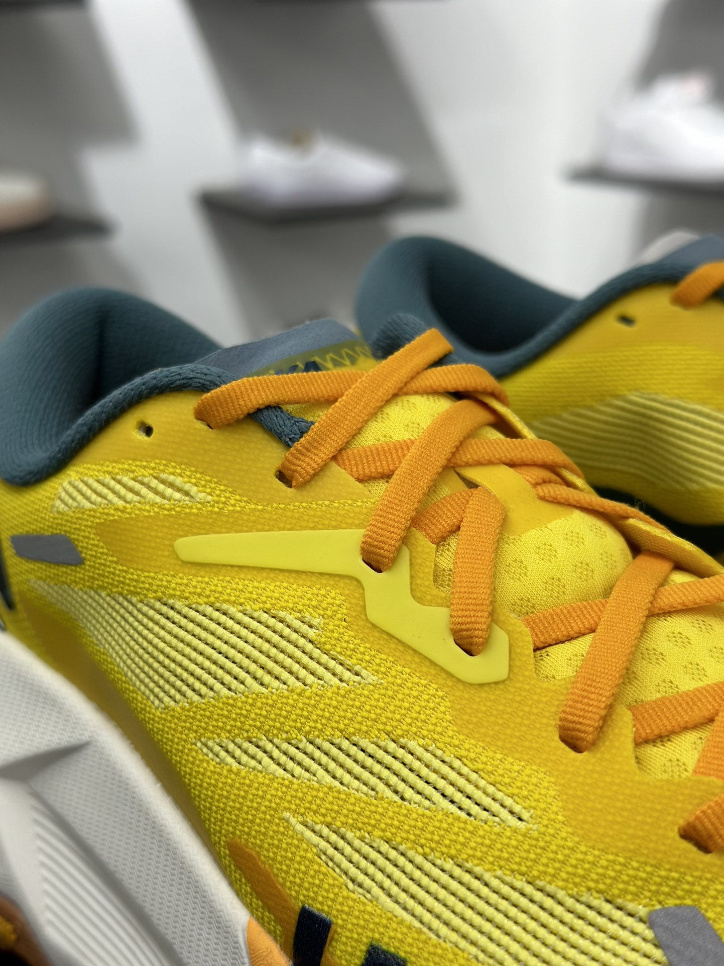 240 Hoka Mafate X 玛法特 超轻厚底轻量山地跑步鞋 11619/ZTM-Chinese UA Cheap High Quatity Brand Clothes Bags handbags Sneakers wholesale wholesaler seller from China Factory suppliers Fashion Clothing Shoes best Quality Beautiful Price 240 Hoka Mafate X 玛法特 超轻厚底轻量山地跑步鞋 11619/ZTM