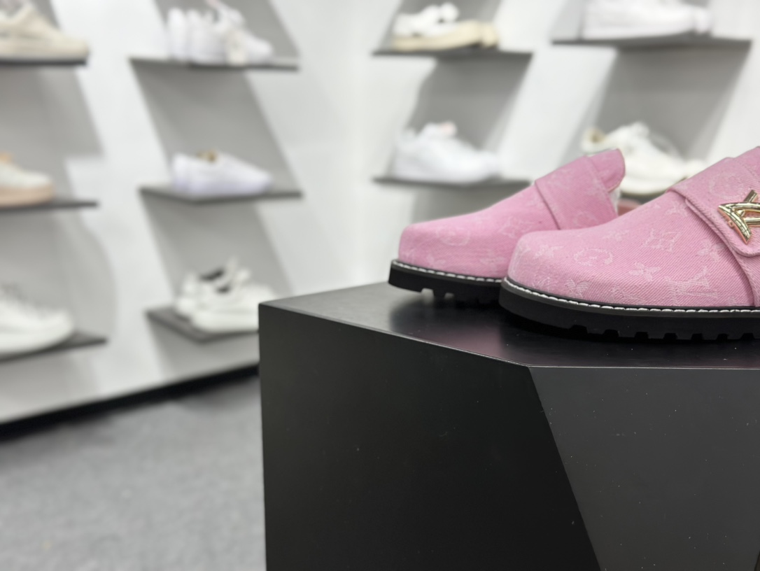 240 LV半包拖鞋 LOUIS VUITTON Cosy comfort 牛仔布 平底圆头 穆勒鞋子