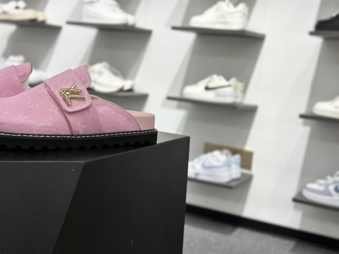 240 LV半包拖鞋 LOUIS VUITTON Cosy comfort 牛仔布 平底圆头 穆勒鞋子