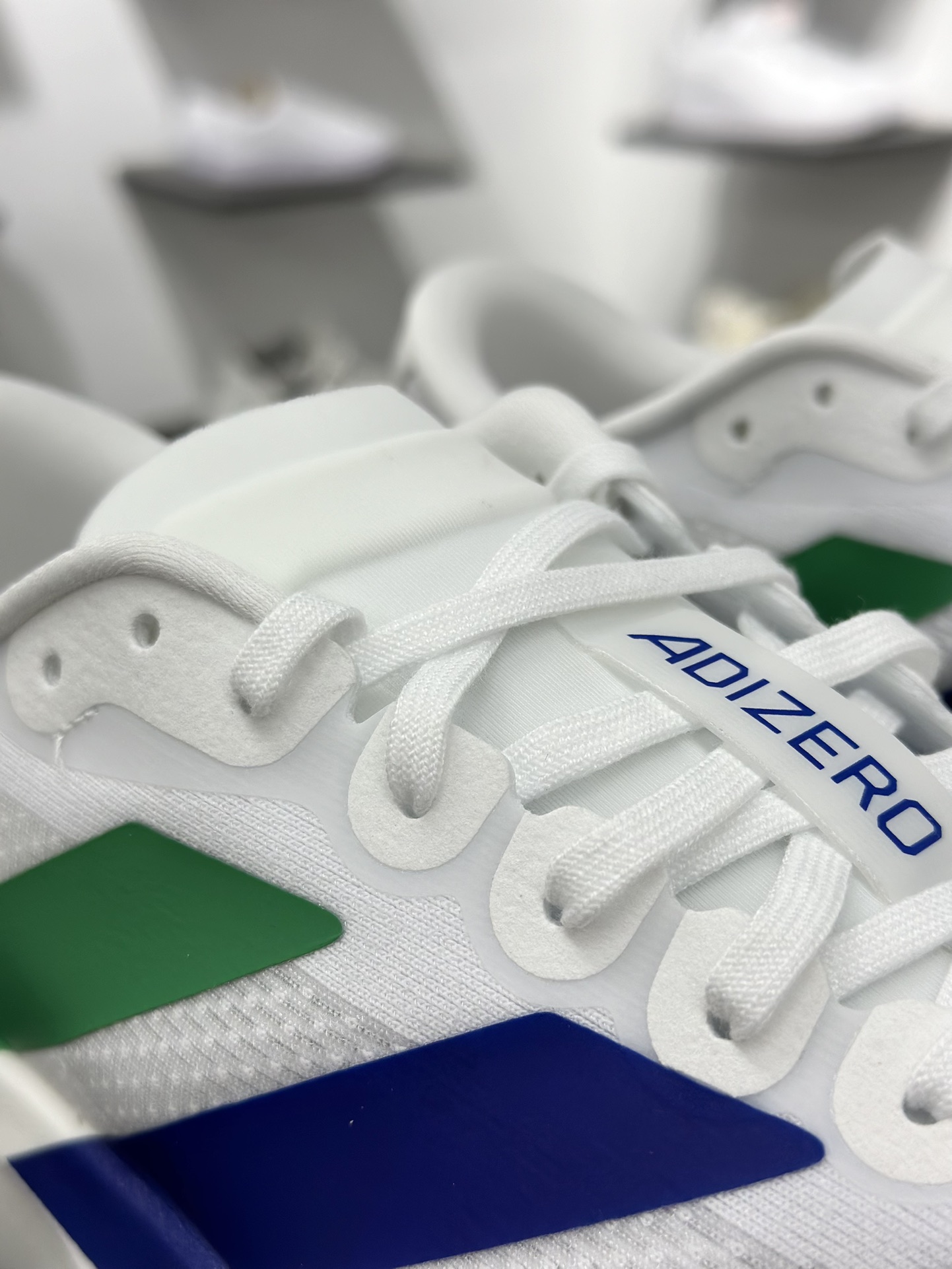 200 AdidAdizero Evo SL M 阿迪超轻透气缓震跑鞋 KI3393-Chinese UA Cheap High Quatity Brand Clothes Bags handbags Sneakers wholesale wholesaler seller from China Factory suppliers Fashion Clothing Shoes best Quality Beautiful Price 200 AdidAdizero Evo SL M 阿迪超轻透气缓震跑鞋 KI3393