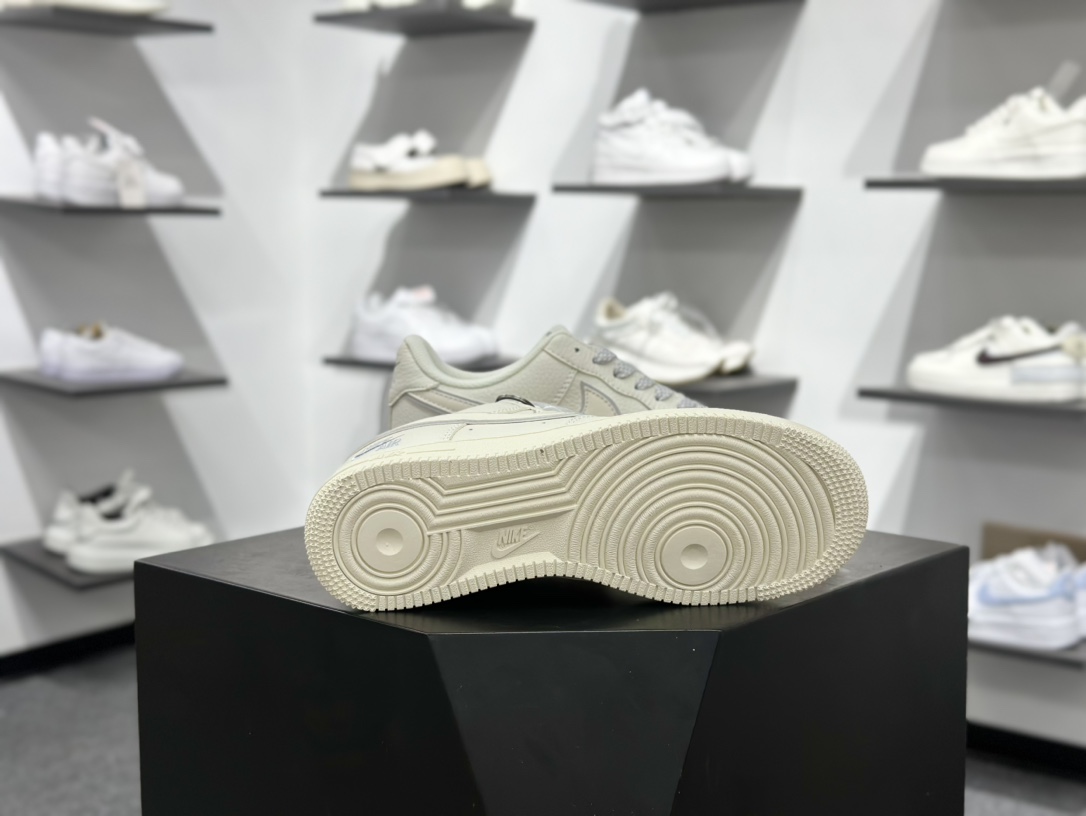 260 Nike Air Force 1‘07 Low 耐克联名 米灰边 空军一号低帮休闲板鞋  CS5288-033