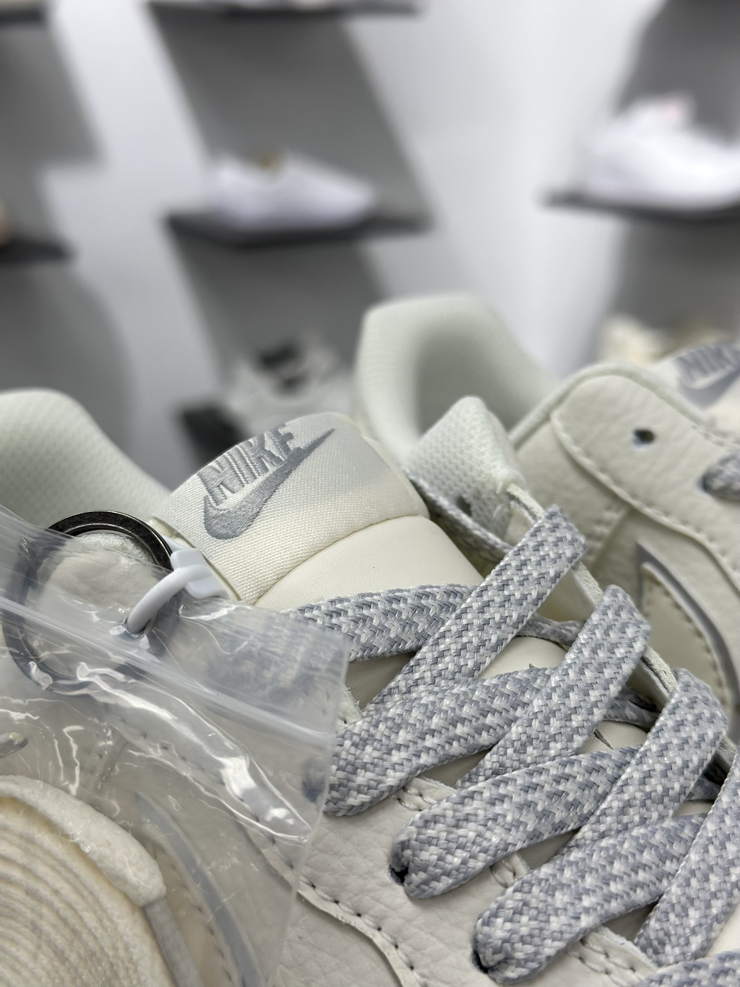 260 Nike Air Force 1‘07 Low 耐克联名 米灰边 空军一号低帮休闲板鞋  CS5288-033