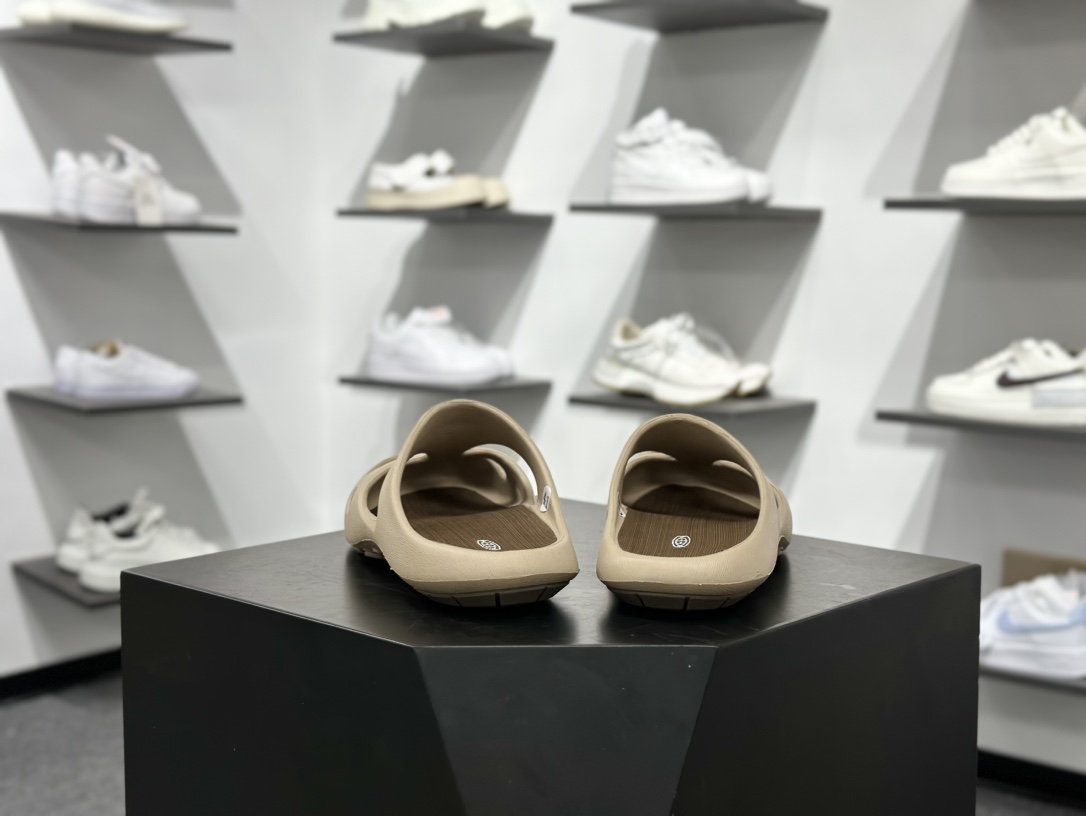 160 科恩Keen Shanti Comfortable Slip-On Clog 亮丽人生系列穆勒风包头式溯溪涉水洞洞休闲户外露营凉拖鞋 1027373-Chinese UA Cheap High Quatity Brand Clothes Bags handbags Sneakers wholesale wholesaler seller from China Factory suppliers Fashion Clothing Shoes best Quality Beautiful Price 160 科恩Keen Shanti Comfortable Slip-On Clog 亮丽人生系列穆勒风包头式溯溪涉水洞洞休闲户外露营凉拖鞋 1027373