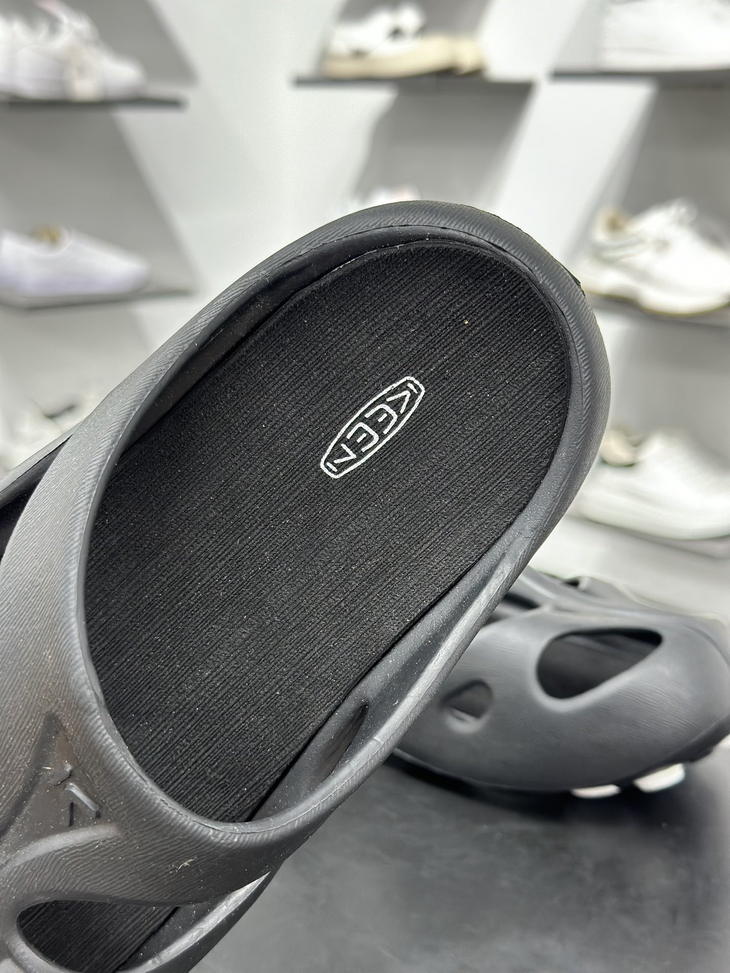 160 科恩Keen Shanti Comfortable Slip-On Clog 亮丽人生系列穆勒风包头式溯溪涉水洞洞休闲户外露营凉拖鞋 1026263-Chinese UA Cheap High Quatity Brand Clothes Bags handbags Sneakers wholesale wholesaler seller from China Factory suppliers Fashion Clothing Shoes best Quality Beautiful Price 160 科恩Keen Shanti Comfortable Slip-On Clog 亮丽人生系列穆勒风包头式溯溪涉水洞洞休闲户外露营凉拖鞋 1026263